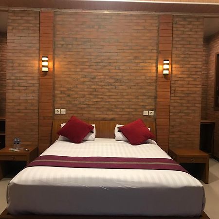 Lotus 2 Guest House Магеланг Экстерьер фото