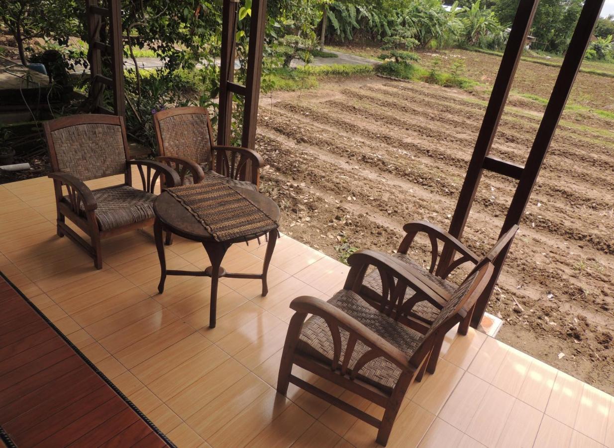 Lotus 2 Guest House Магеланг Экстерьер фото
