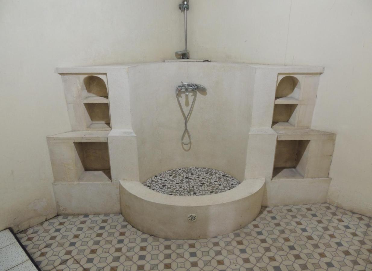 Lotus 2 Guest House Магеланг Экстерьер фото