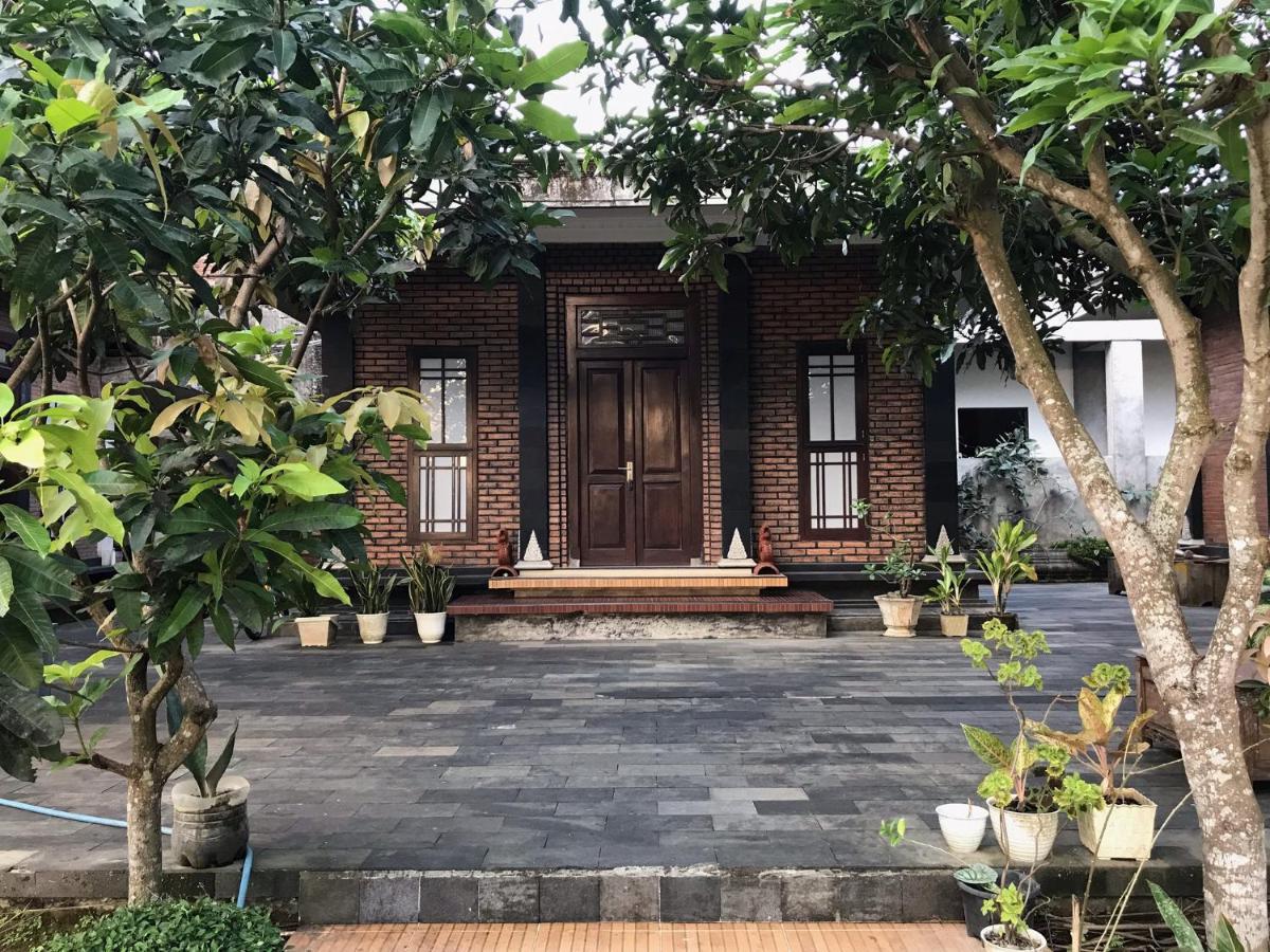 Lotus 2 Guest House Магеланг Экстерьер фото