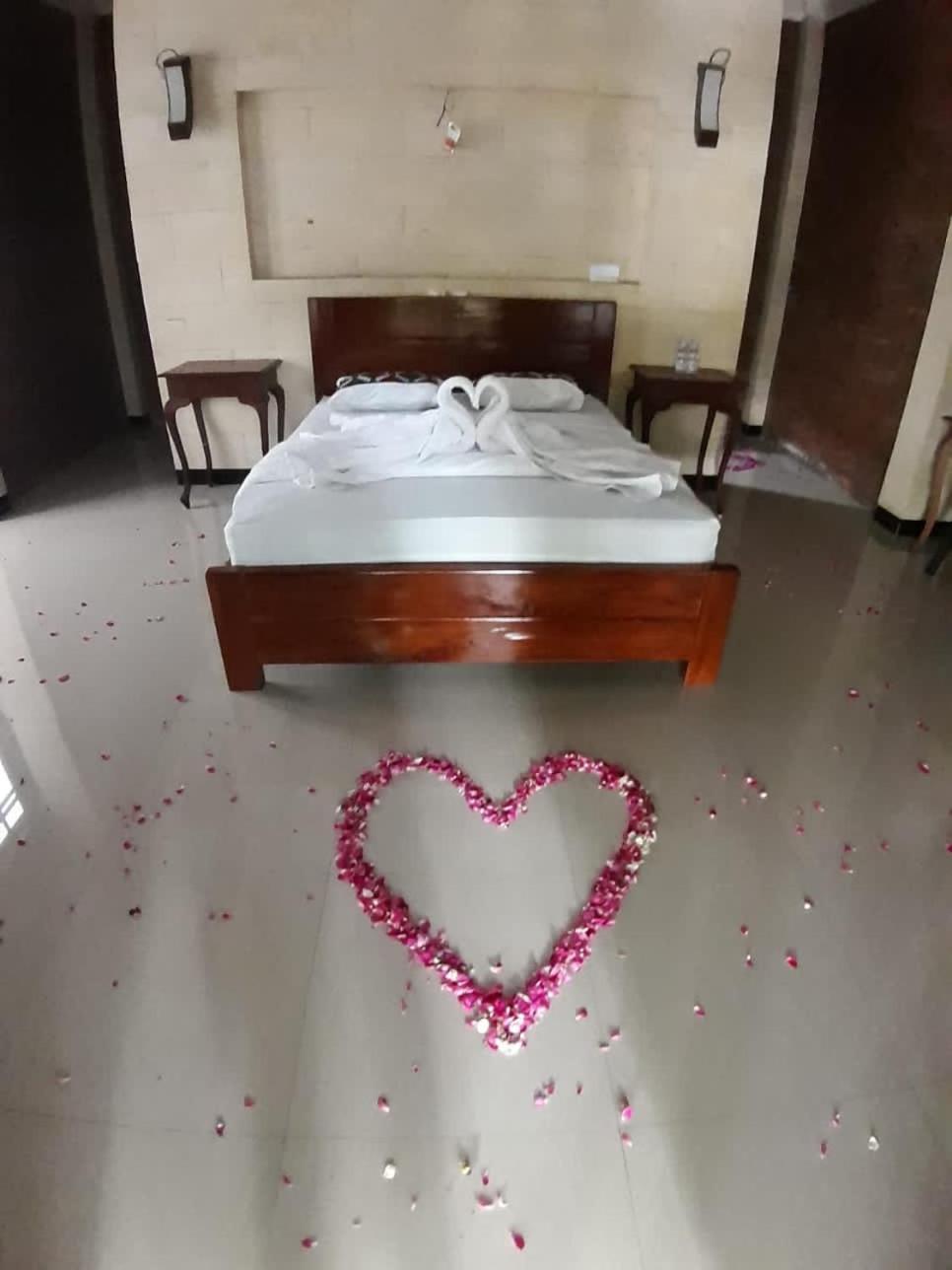 Lotus 2 Guest House Магеланг Экстерьер фото